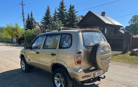 Chevrolet Niva I рестайлинг, 2004 год, 300 000 рублей, 4 фотография