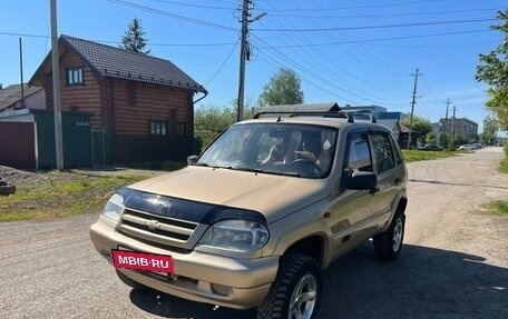 Chevrolet Niva I рестайлинг, 2004 год, 300 000 рублей, 3 фотография