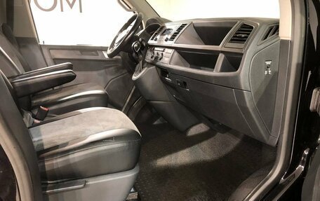 Volkswagen Caravelle T6 рестайлинг, 2019 год, 4 050 000 рублей, 13 фотография