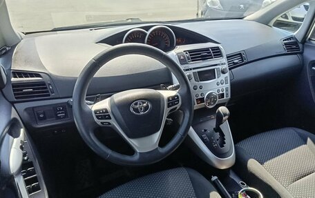 Toyota Verso I, 2010 год, 1 349 000 рублей, 17 фотография