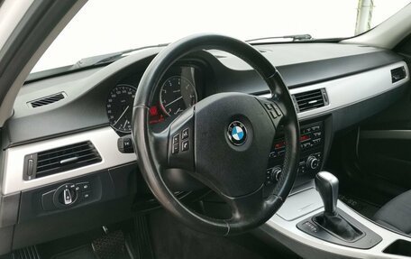 BMW 3 серия, 2011 год, 1 150 000 рублей, 16 фотография