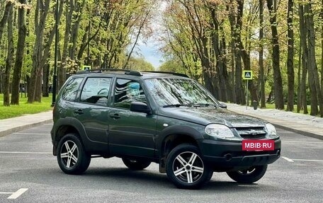 Chevrolet Niva I рестайлинг, 2017 год, 720 000 рублей, 3 фотография