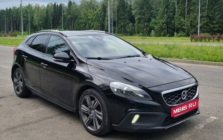 Volvo V40 Cross Country I, 2015 год, 1 580 000 рублей, 2 фотография