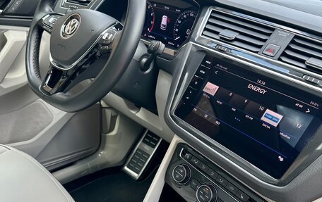 Volkswagen Tiguan II, 2018 год, 4 180 000 рублей, 7 фотография