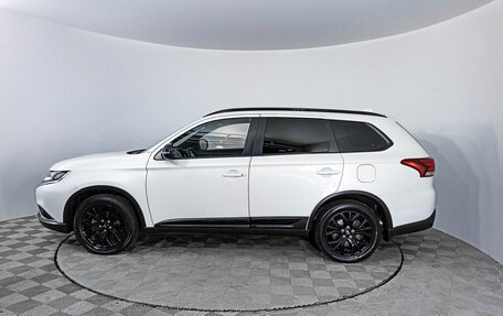 Mitsubishi Outlander III рестайлинг 3, 2020 год, 3 049 000 рублей, 8 фотография