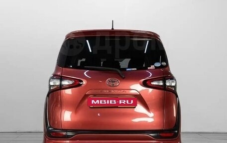 Toyota Sienta II, 2016 год, 1 440 000 рублей, 5 фотография