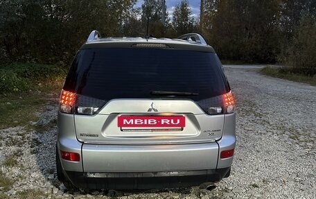 Mitsubishi Outlander III рестайлинг 3, 2008 год, 1 320 000 рублей, 2 фотография