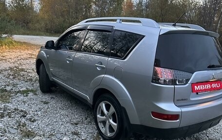 Mitsubishi Outlander III рестайлинг 3, 2008 год, 1 320 000 рублей, 4 фотография