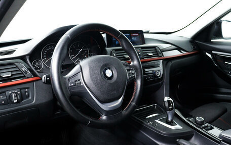 BMW 3 серия, 2012 год, 1 949 000 рублей, 13 фотография