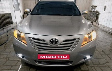 Toyota Camry, 2008 год, 900 000 рублей, 2 фотография