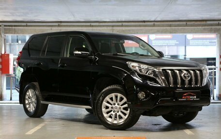 Toyota Land Cruiser Prado 150 рестайлинг 2, 2015 год, 3 800 000 рублей, 1 фотография