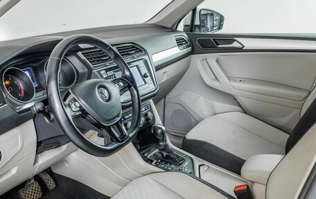 Volkswagen Tiguan II, 2017 год, 2 300 000 рублей, 10 фотография