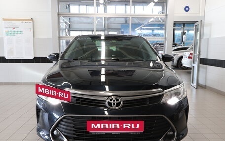 Toyota Camry, 2015 год, 2 150 000 рублей, 2 фотография