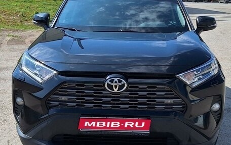 Toyota RAV4, 2021 год, 3 400 000 рублей, 1 фотография