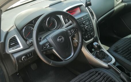 Opel Astra J, 2011 год, 910 000 рублей, 5 фотография