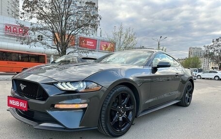 Ford Mustang VI рестайлинг, 2019 год, 2 800 000 рублей, 3 фотография