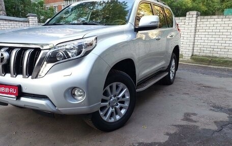 Toyota Land Cruiser Prado 150 рестайлинг 2, 2017 год, 4 400 000 рублей, 2 фотография