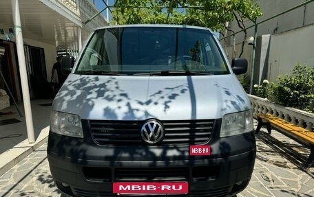 Volkswagen Transporter T5 рестайлинг, 2006 год, 1 390 000 рублей, 2 фотография