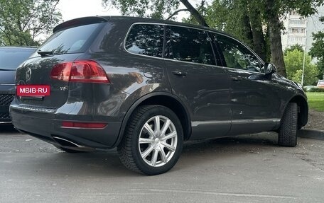 Volkswagen Touareg III, 2010 год, 1 700 000 рублей, 6 фотография