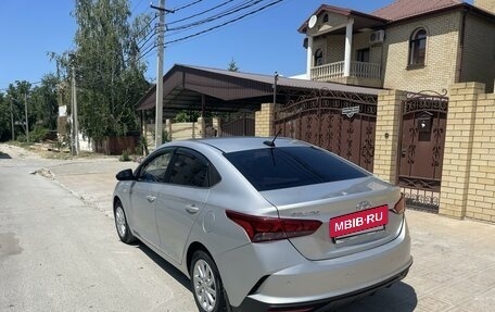 Hyundai Solaris II рестайлинг, 2021 год, 1 650 000 рублей, 4 фотография