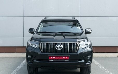 Toyota Land Cruiser Prado 150 рестайлинг 2, 2020 год, 6 699 000 рублей, 3 фотография