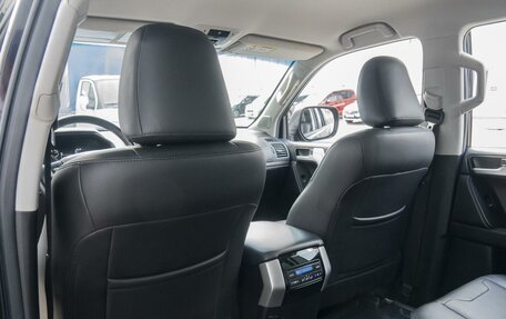 Toyota Land Cruiser Prado 150 рестайлинг 2, 2020 год, 6 699 000 рублей, 11 фотография