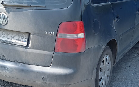 Volkswagen Touran III, 2004 год, 470 000 рублей, 3 фотография