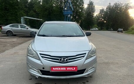 Hyundai Solaris II рестайлинг, 2016 год, 460 000 рублей, 1 фотография