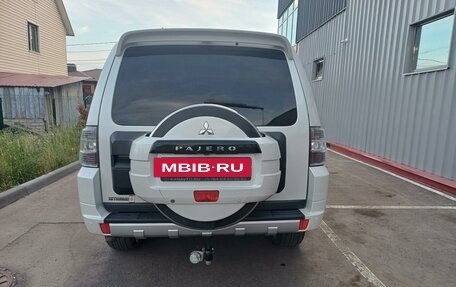 Mitsubishi Pajero IV, 2013 год, 2 850 000 рублей, 7 фотография