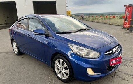 Hyundai Solaris II рестайлинг, 2011 год, 720 000 рублей, 7 фотография