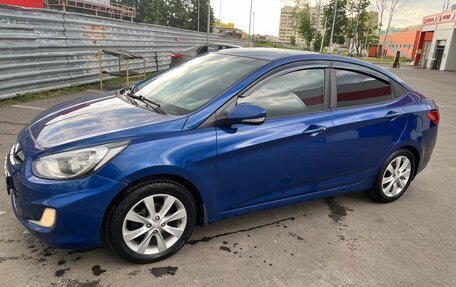 Hyundai Solaris II рестайлинг, 2011 год, 720 000 рублей, 16 фотография