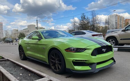 Ford Mustang VI рестайлинг, 2020 год, 4 500 000 рублей, 3 фотография