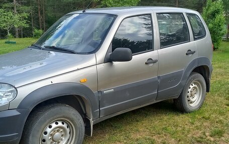 Chevrolet Niva I рестайлинг, 2010 год, 500 000 рублей, 1 фотография