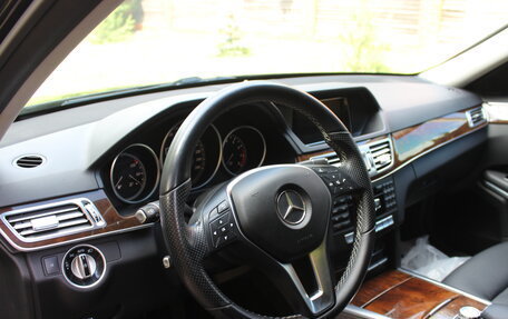 Mercedes-Benz E-Класс, 2015 год, 2 730 000 рублей, 10 фотография