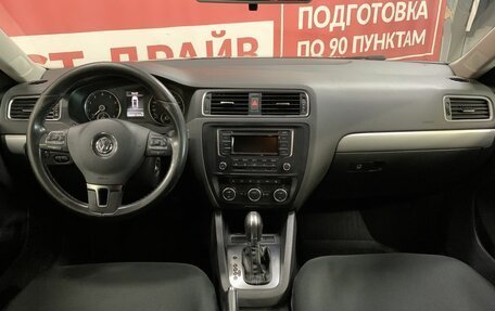 Volkswagen Jetta VI, 2013 год, 973 069 рублей, 7 фотография