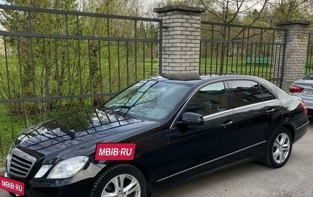 Mercedes-Benz E-Класс, 2013 год, 1 890 000 рублей, 3 фотография