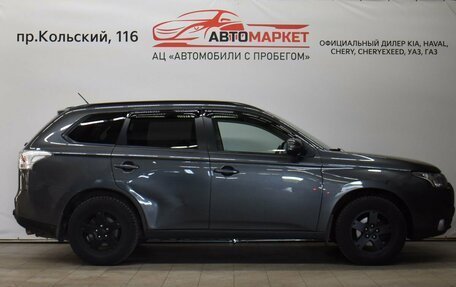 Mitsubishi Outlander III рестайлинг 3, 2013 год, 1 399 000 рублей, 4 фотография