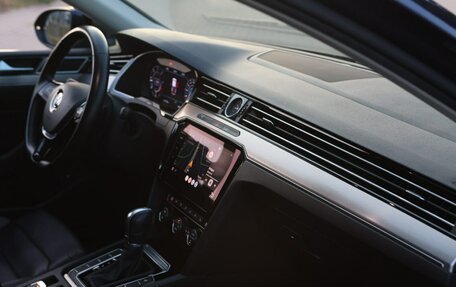 Volkswagen Passat B8 рестайлинг, 2018 год, 2 550 000 рублей, 19 фотография