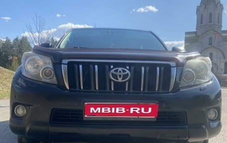 Toyota Land Cruiser Prado 150 рестайлинг 2, 2011 год, 2 900 000 рублей, 1 фотография