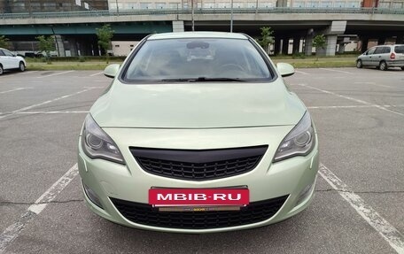 Opel Astra J, 2010 год, 685 000 рублей, 2 фотография