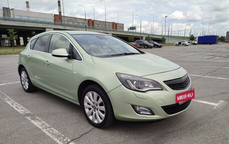 Opel Astra J, 2010 год, 685 000 рублей, 3 фотография