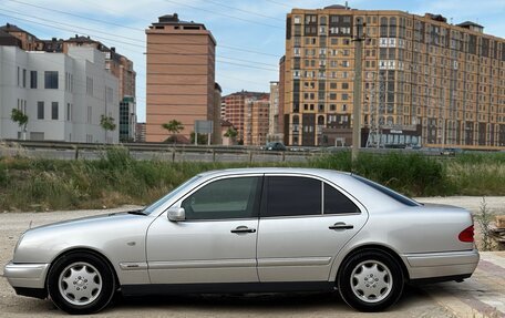 Mercedes-Benz E-Класс, 1997 год, 770 000 рублей, 9 фотография