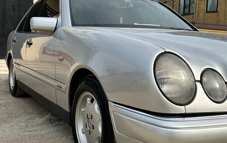 Mercedes-Benz E-Класс, 1997 год, 770 000 рублей, 12 фотография