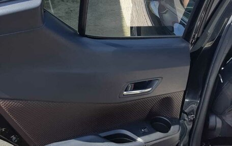 Toyota C-HR I рестайлинг, 2018 год, 2 220 000 рублей, 7 фотография