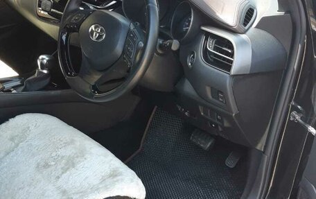 Toyota C-HR I рестайлинг, 2018 год, 2 220 000 рублей, 5 фотография