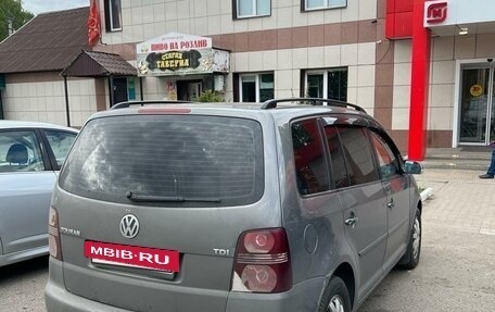 Volkswagen Touran III, 2008 год, 850 000 рублей, 5 фотография