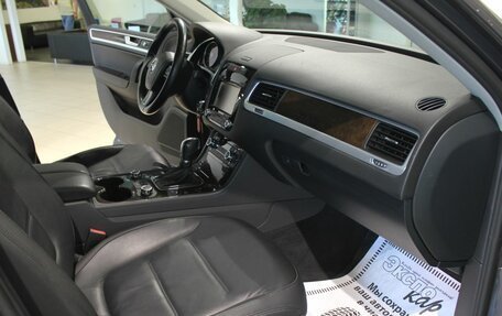 Volkswagen Touareg III, 2012 год, 2 525 000 рублей, 8 фотография