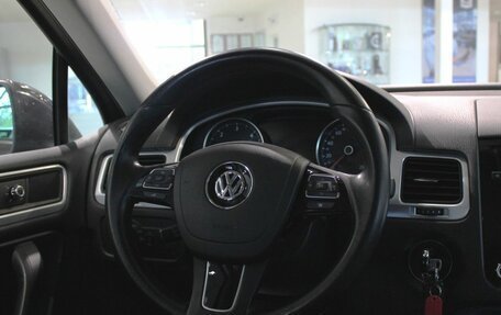 Volkswagen Touareg III, 2012 год, 2 525 000 рублей, 12 фотография