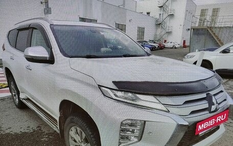 Mitsubishi Pajero Sport III рестайлинг, 2020 год, 3 775 000 рублей, 5 фотография