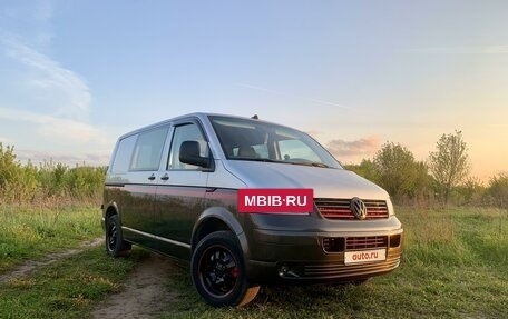 Volkswagen Transporter T5 рестайлинг, 2006 год, 1 211 000 рублей, 3 фотография